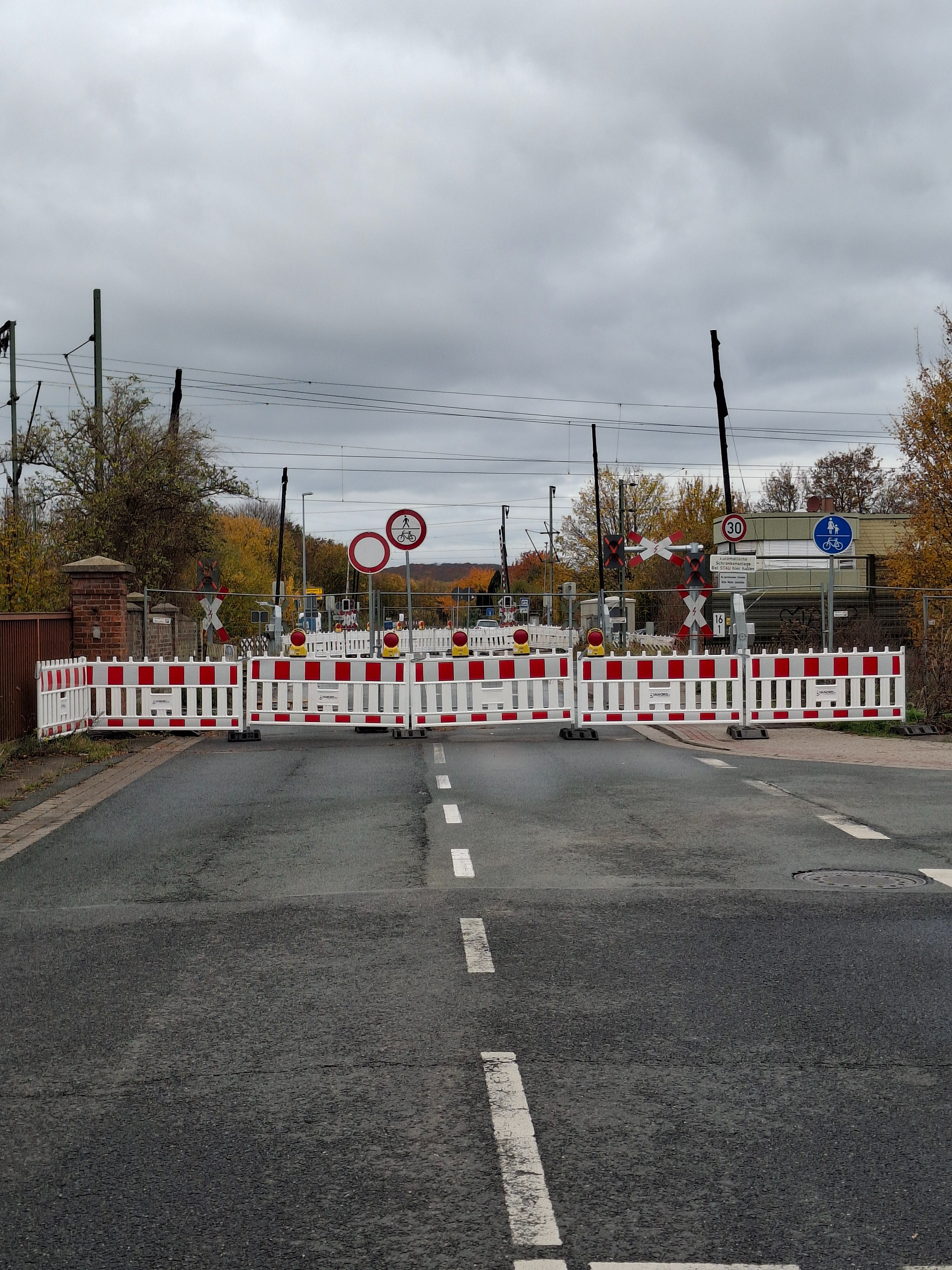 Schlieung des Bahnbergangs Weetzen seit 25. August 2025